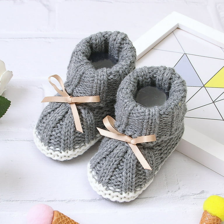 Size 4 on sale crib shoes