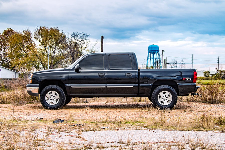 Rough Country 1.5-2" M1 Leveling Lift Kit for 1999-2006 Chevy/GMC 1500 - 28340