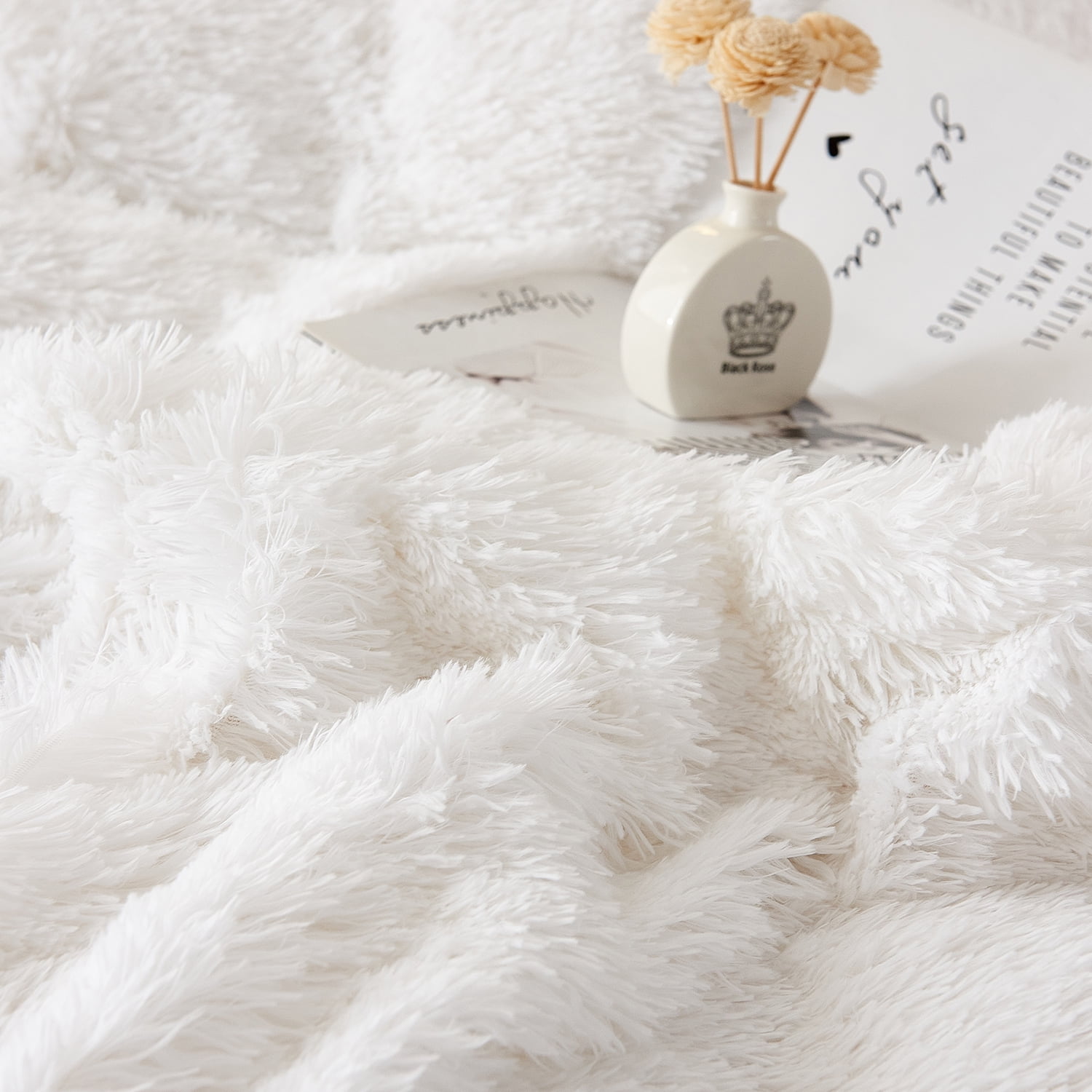 HAOK Queen Plush Shaggy Duvet Cover Set With 2 Pillow Shams,2 Pillowcases,5 Piece,White