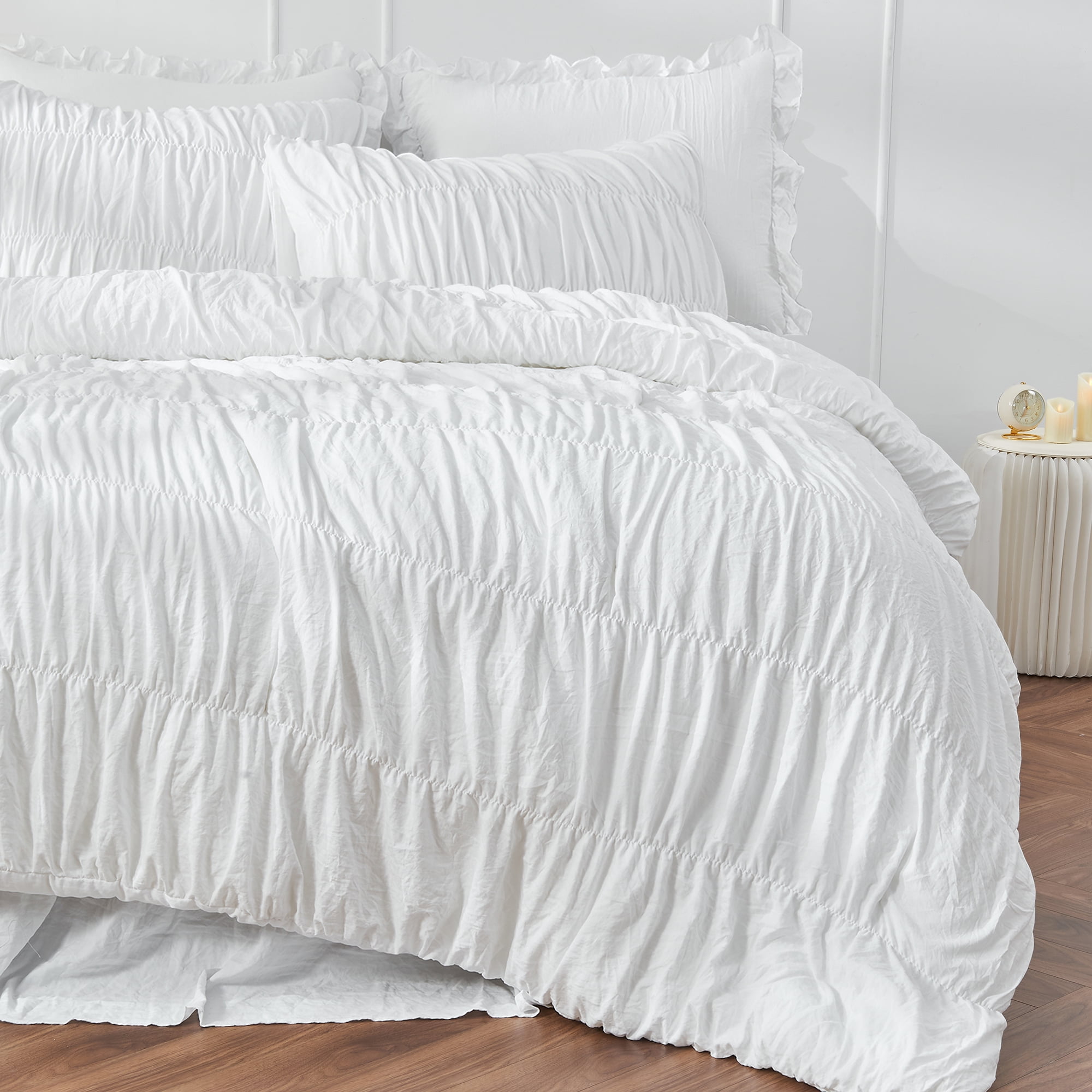 Bonlino Bedding Comforter Set Queen Bed - 3 Pieces Farmhouse Ruched Comforter Queen Size Bed Set Boho Shabby Chic Bedding for Bedroom, Fluffy Ruffle Comforter with 2 Pillow Shams (White, Queen)