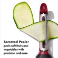 thumbnail image 3 of Juego de peladores OXO Good Grips de 3 piezas: remolacha, hinojo y ñame, 3 of 7