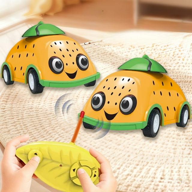 Modelo de coche Q Lindo coche de juguete remoto de frutas con luz de cuatro vías Lindo regalo para niño y niña Coches de control remoto plásticos