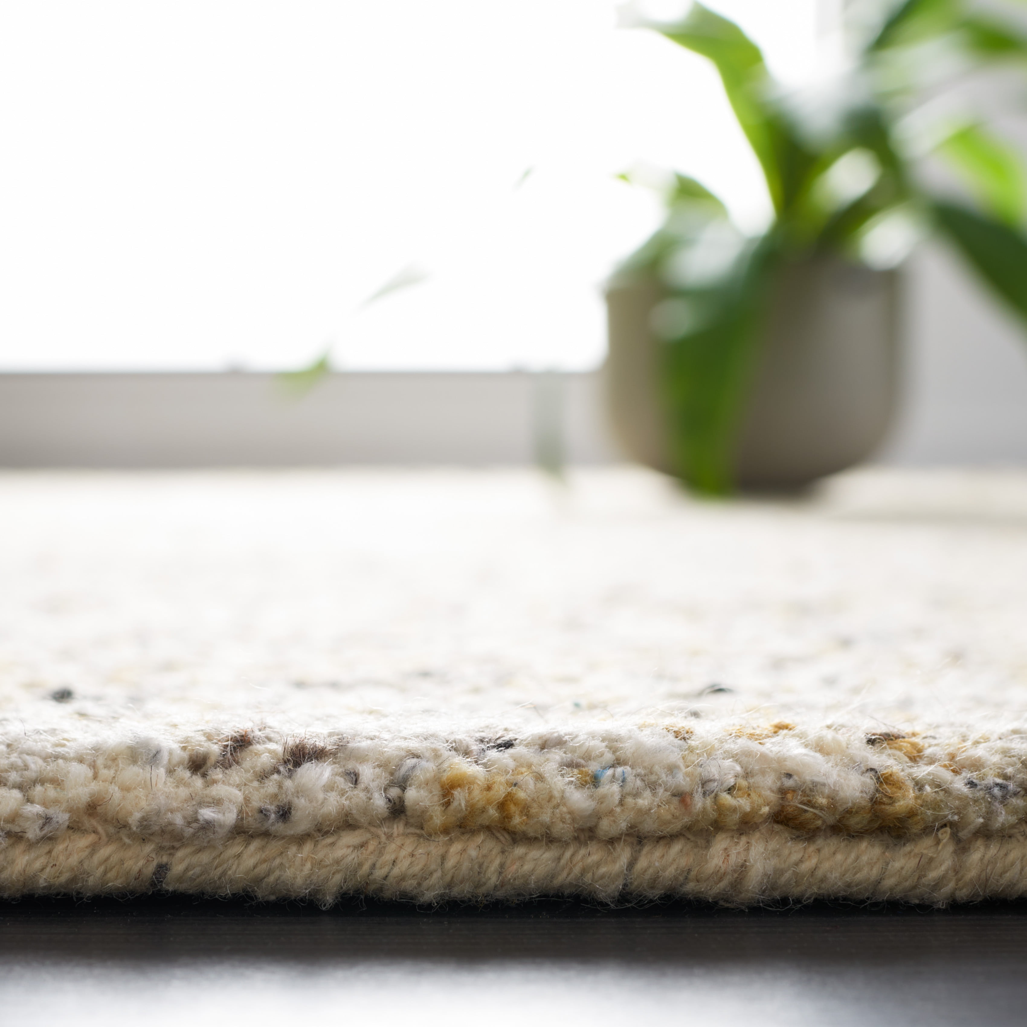 SAFAVIEH Abstract Roswell Distressed Area Rug, Beige/Gold, 6' x 6' Square