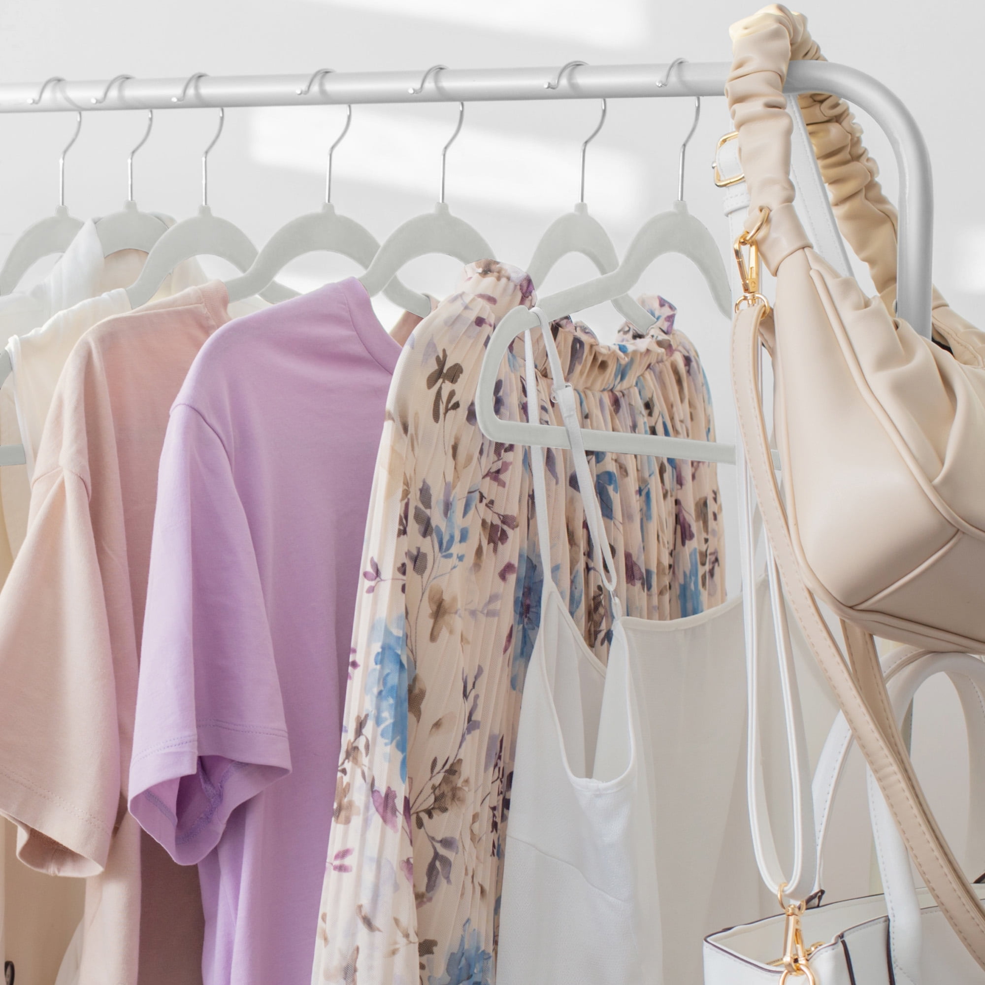 Casafield 100 Velvet Suit Hangers, Ivory - Space Saving, Non-Slip & Swivel Hook