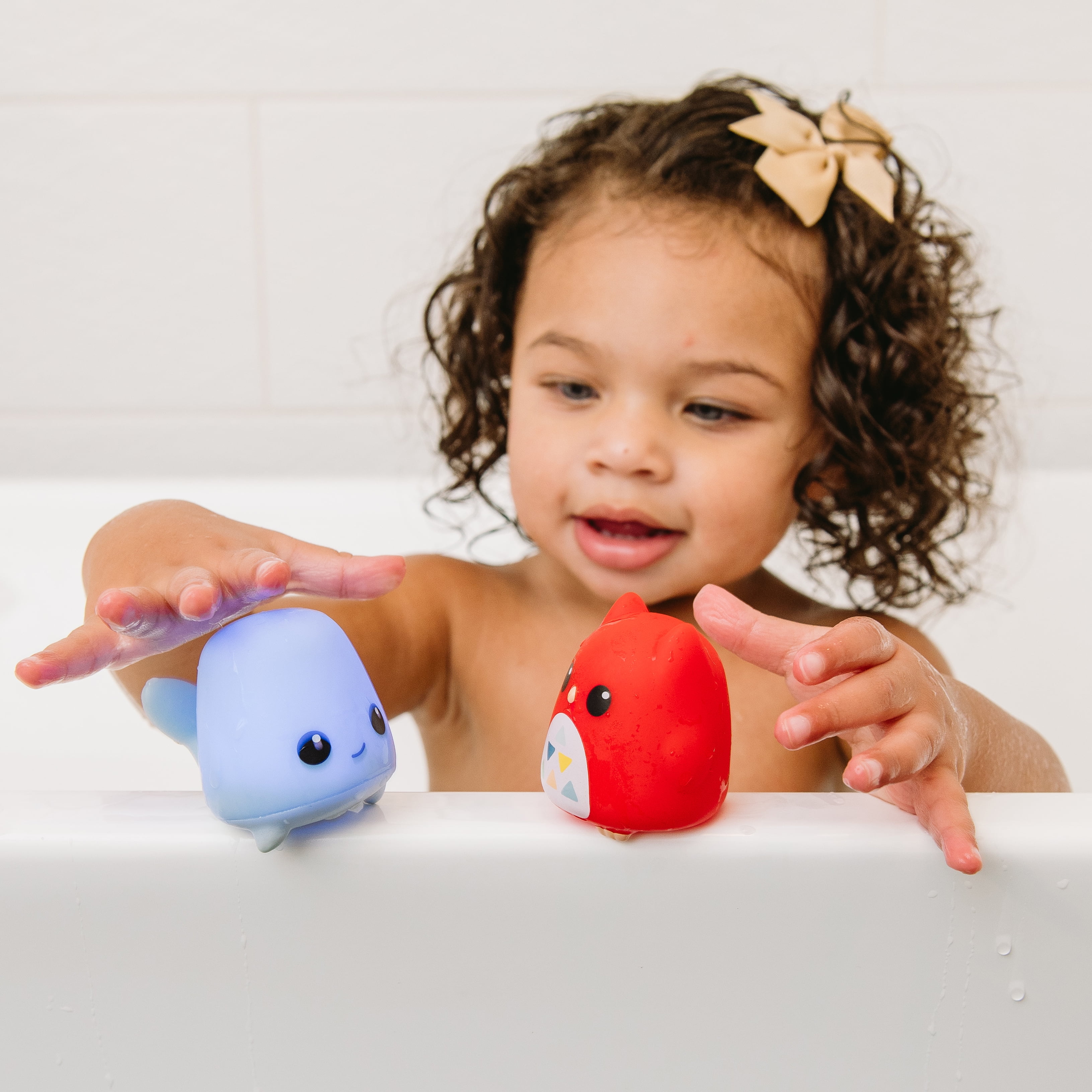 Hopscotch Lane Whale Light Up Fountain Bath Toy | Baby and Toddler 6 Months and Older, Unisex