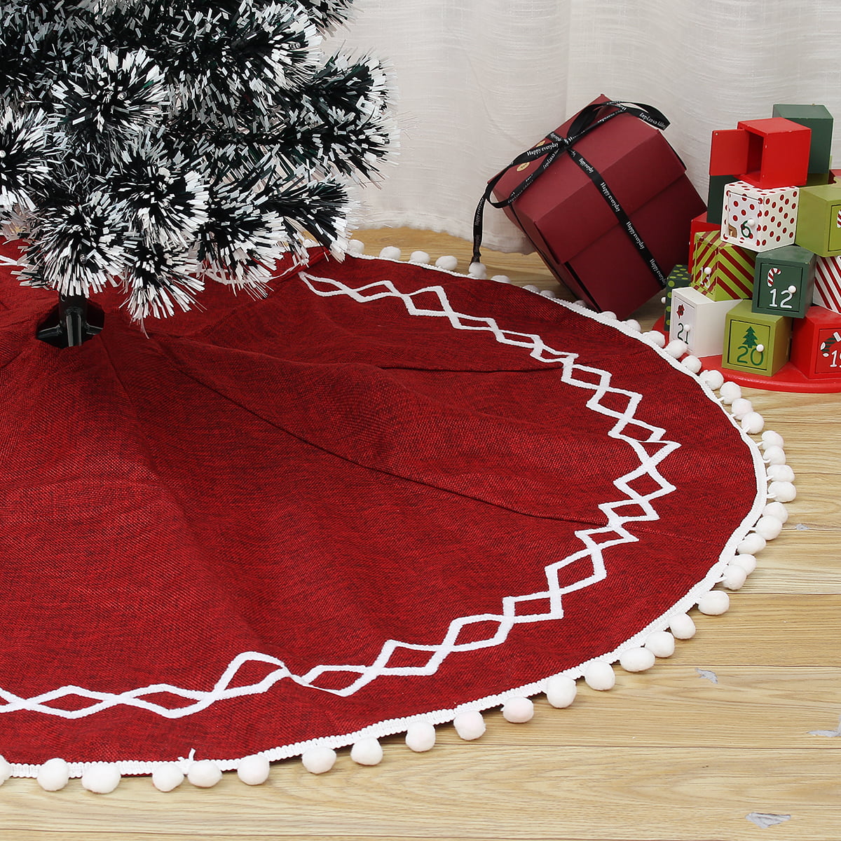 Details about   48" plush red and white Christmas tree skirt faux fur w 4" white cuff New 