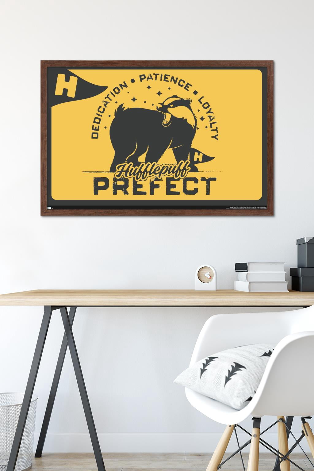 The Wizarding World: Harry Potter - Hufflepuff Clubhouse Crest Wall Poster, 22.375" x 34" Framed