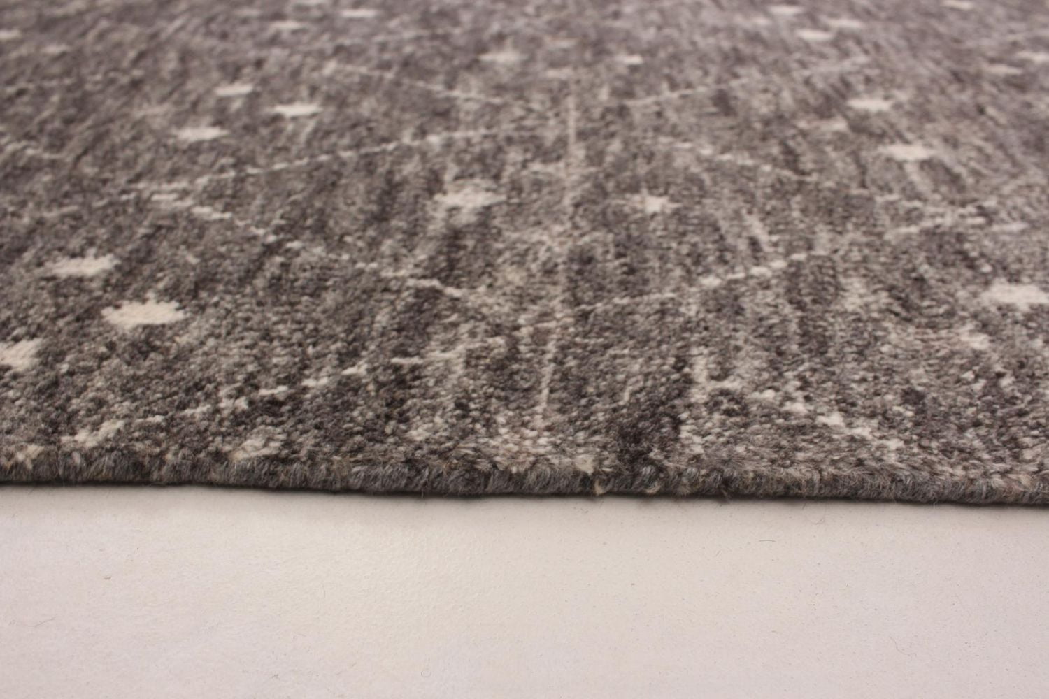 ECARPETGALLERY 4'10" x 8'2" Moroccan Tangier Hand-knotted Area Rug for Living Room, Dining Room and Bedroom in Grey