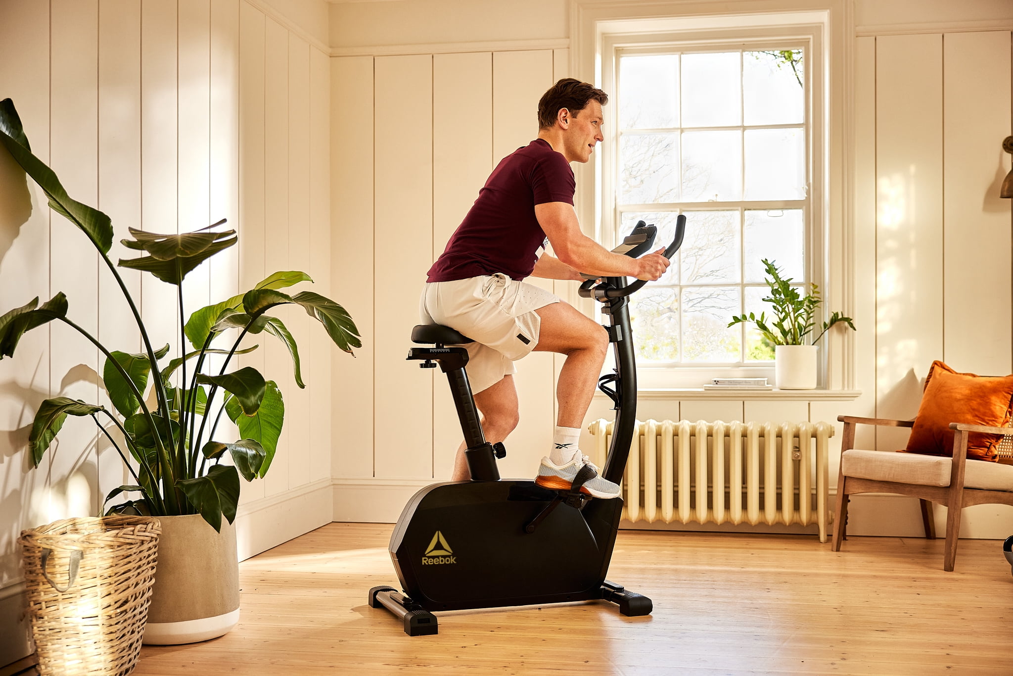 Reebok Fitness Delta FR20 Exercise Bike, Black, Indoor Upright Stationary Cycling, Cardio Exercise, 8 resistance levels