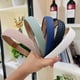 thumbnail image 4 of Paquete de caja Diadema ancha y dura de cuero a cuadros Diadema acolchada Diademas elegantes antideslizantes para niñas y mujeres MFZFUKR  CPB-DE-LYY744-4, 4 of 5