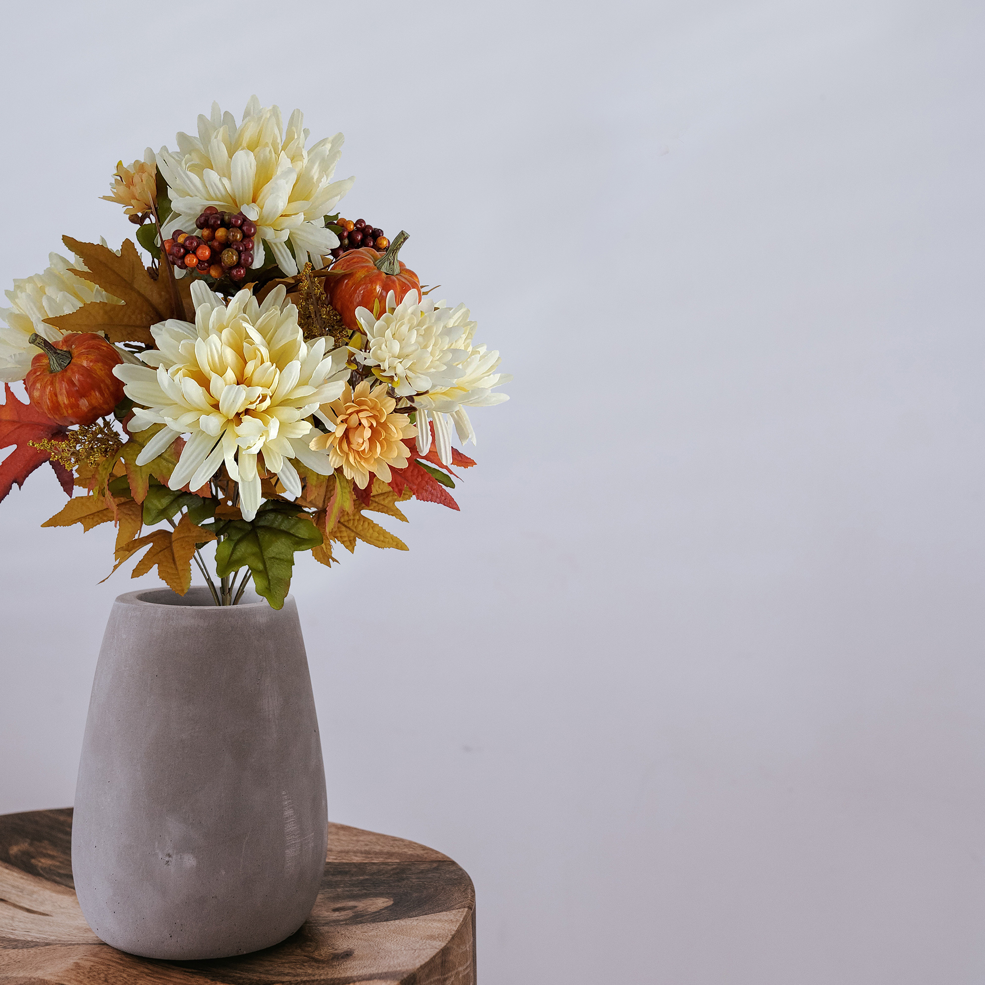 Mainstays 19.25in Indoor Artificial Cream Mum Bouquet, with Pumpkin and Leaves Accent.