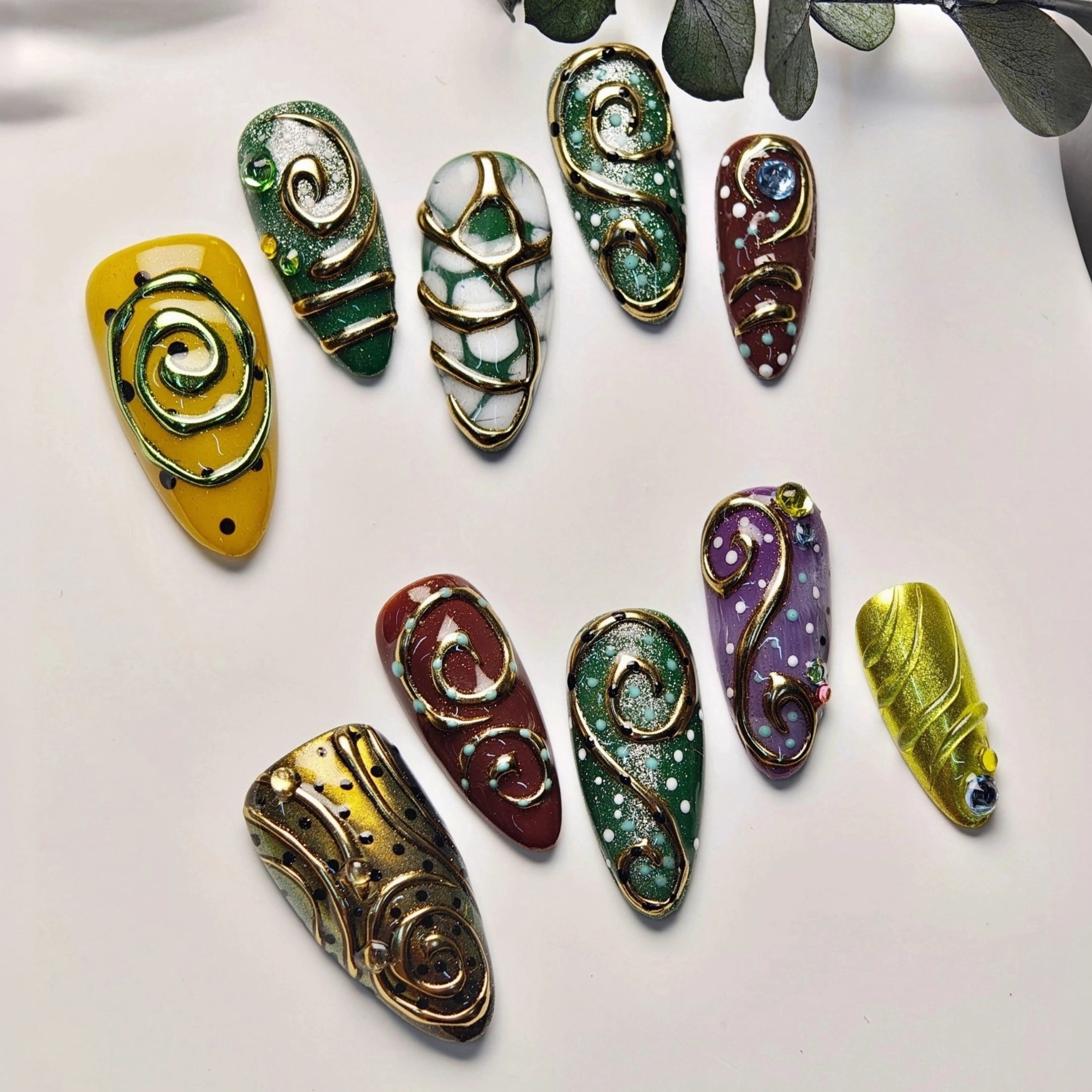 10pcs Almond Press On Nails Handmade Y2K Goth Junk Punk Style Multi-color Nails with 3D Gold Swirls & Rhinestones Suitable For Summer Parties For Women Girls