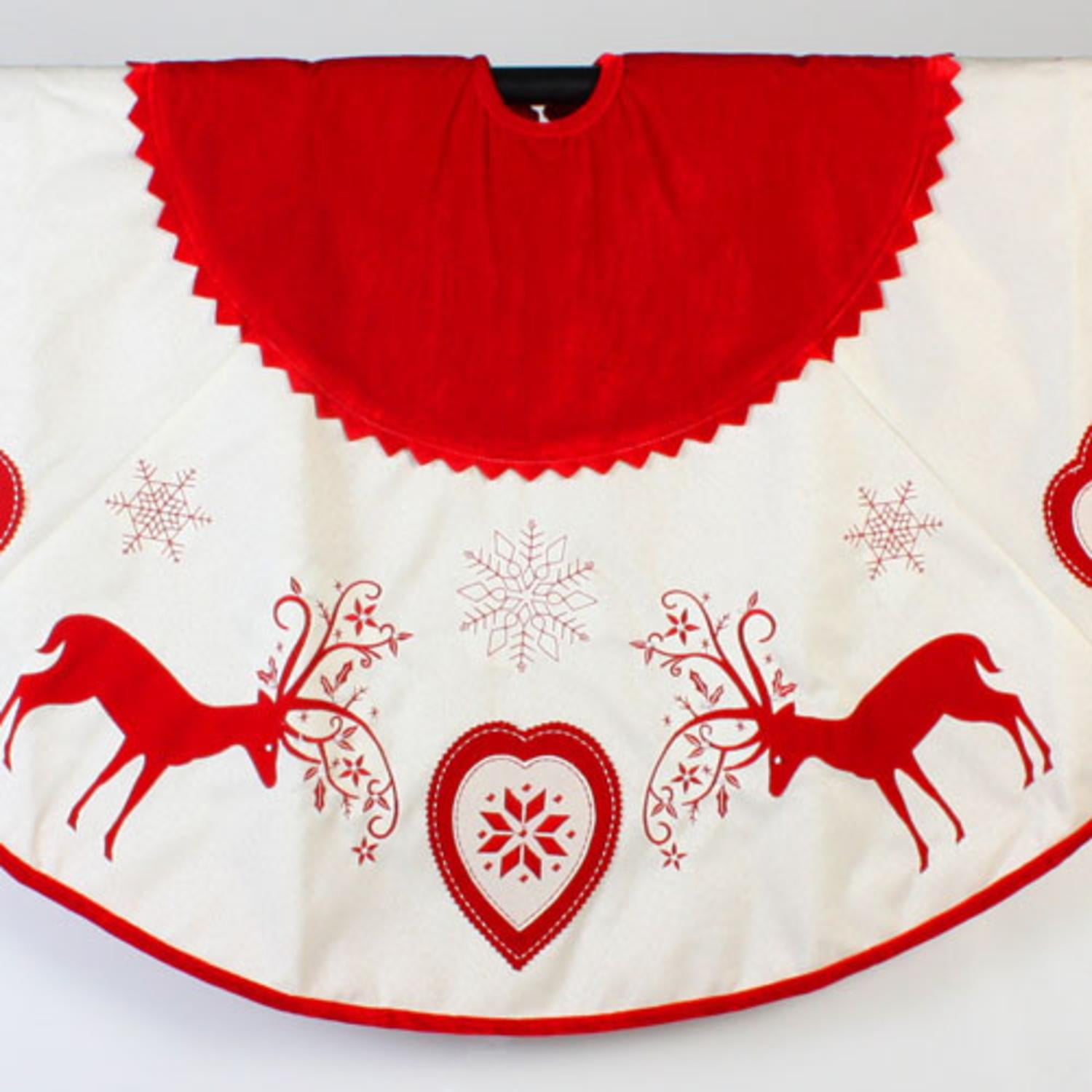 48" Rustic Red and White Reindeer and Heart Christmas Tree Skirt Walmart Canada