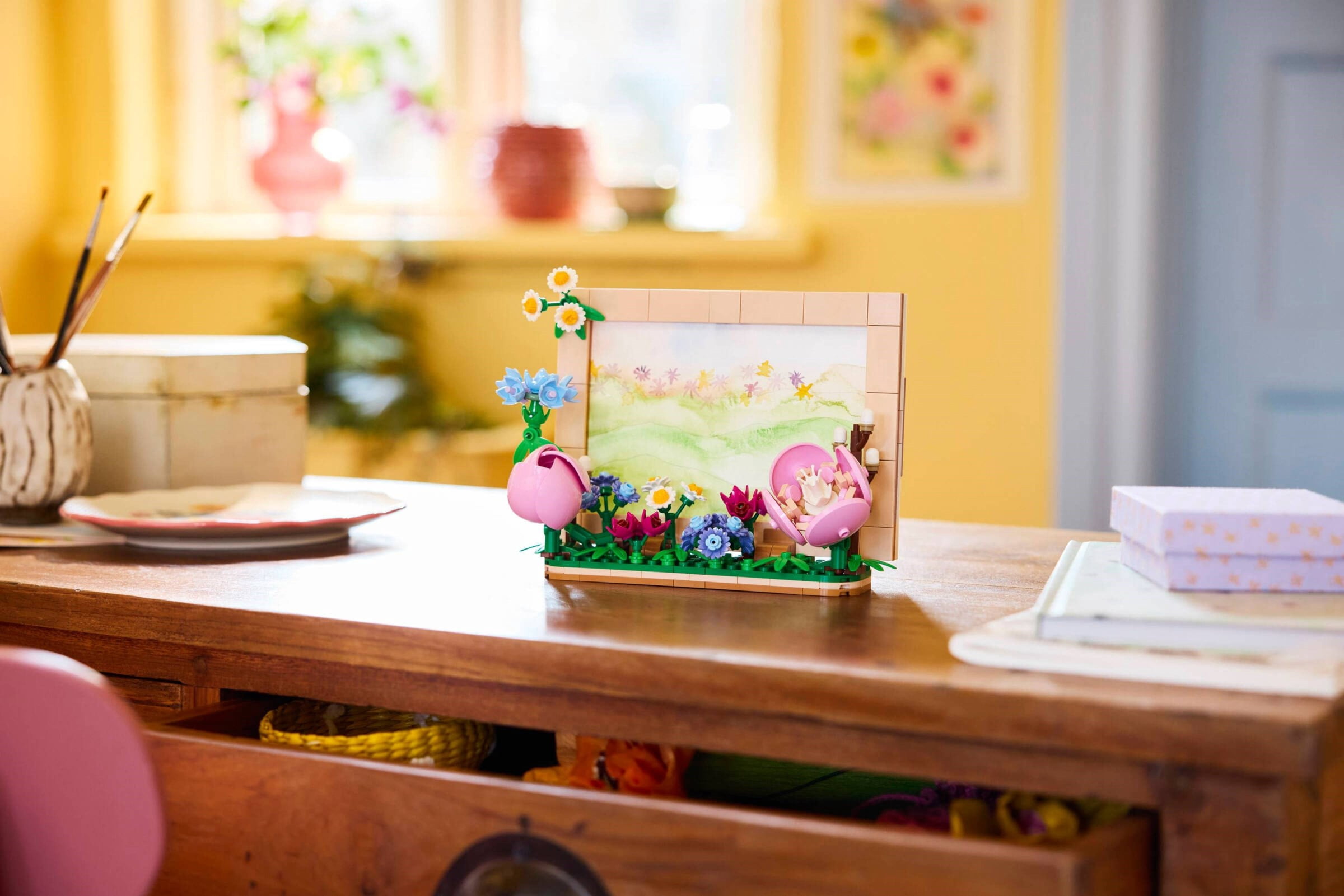 LEGO Botanicals Floral Picture Frame 310-Piece Flower Building Set with Daisy, Rose & Camellia, Decorative Photo Frame Display Gift for Kids Girls & Boys – 40916