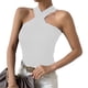 thumbnail image 1 of Camisa sin mangas con cuello halter de color puro para citas, oficina y compras - Blanco, talla L Top de punto ajustado con hombros descubiertos, 1 of 5