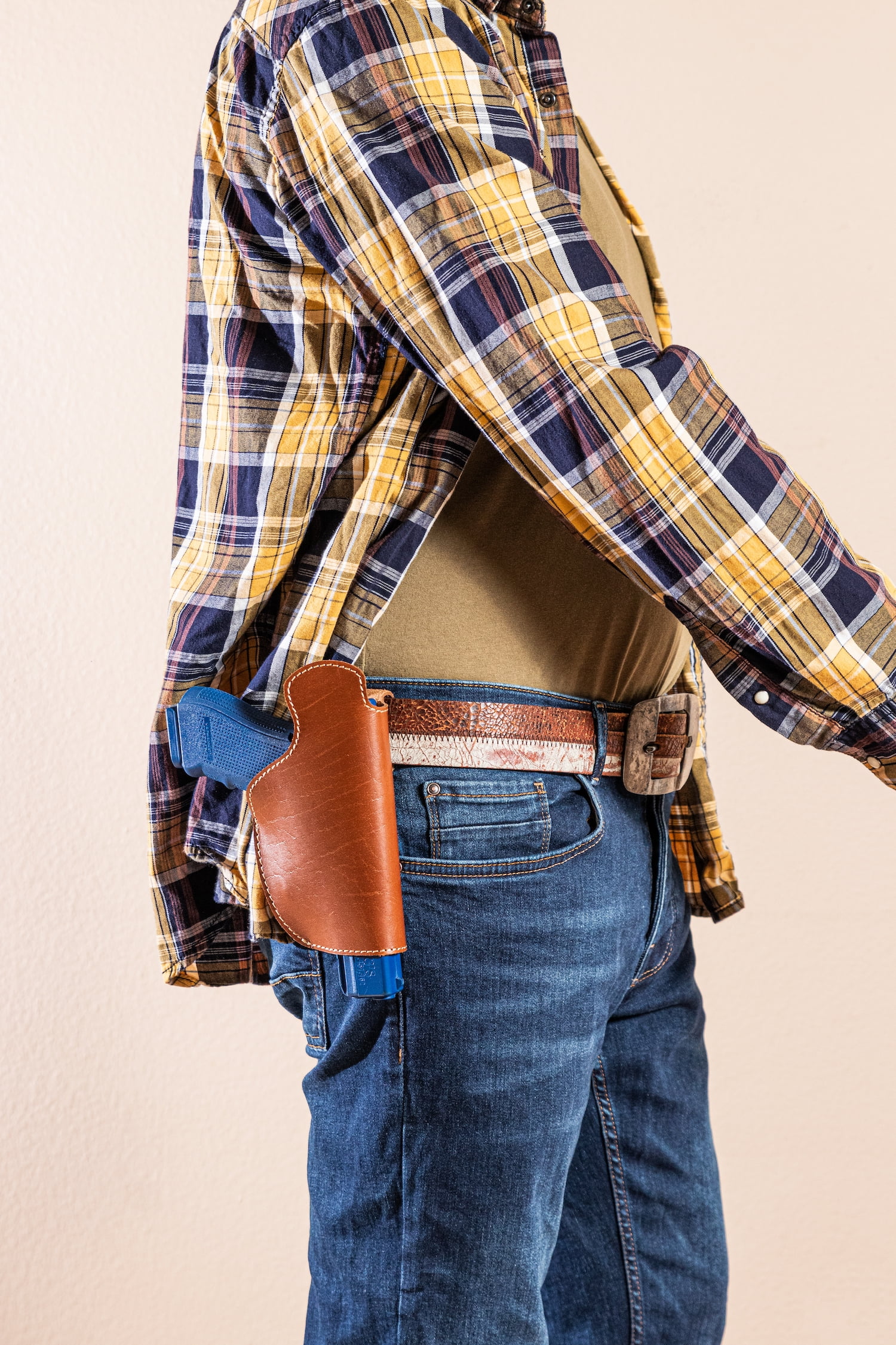 Saddle Mate Top Grain Buffalo Brown Leather Magnetic Gun Holster, Fits Most Handguns Right Handed