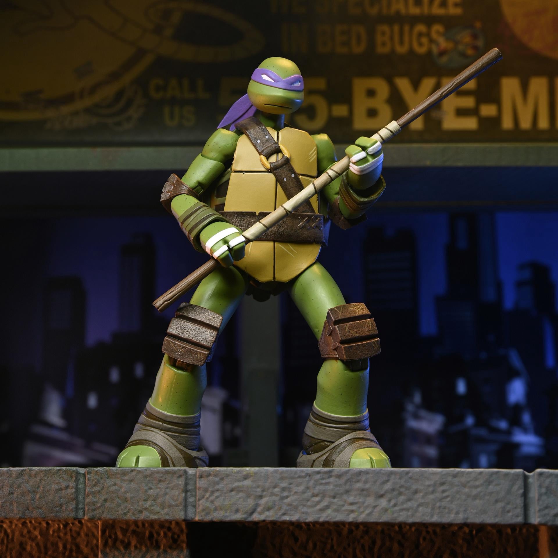 NECA x Teenage Mutant Ninja Turtles (2012 Cartoon) - 7" Scale Action Figure - Donatello