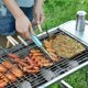 thumbnail image 4 of Pinzas para barbacoa de acero inoxidable de 2 piezas, pinzas de cocina de estilo coreano con mango resistente al calor para cocinar barbacoa al aire libre, ensalada, pescado, filete grueso, 4 of 5