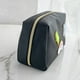 thumbnail image 4 of Bolso cosmético de PU Bolso organizador cosmético portátil para regalos navideños (negro) Ygjytge Cuidado Belleza, 4 of 6