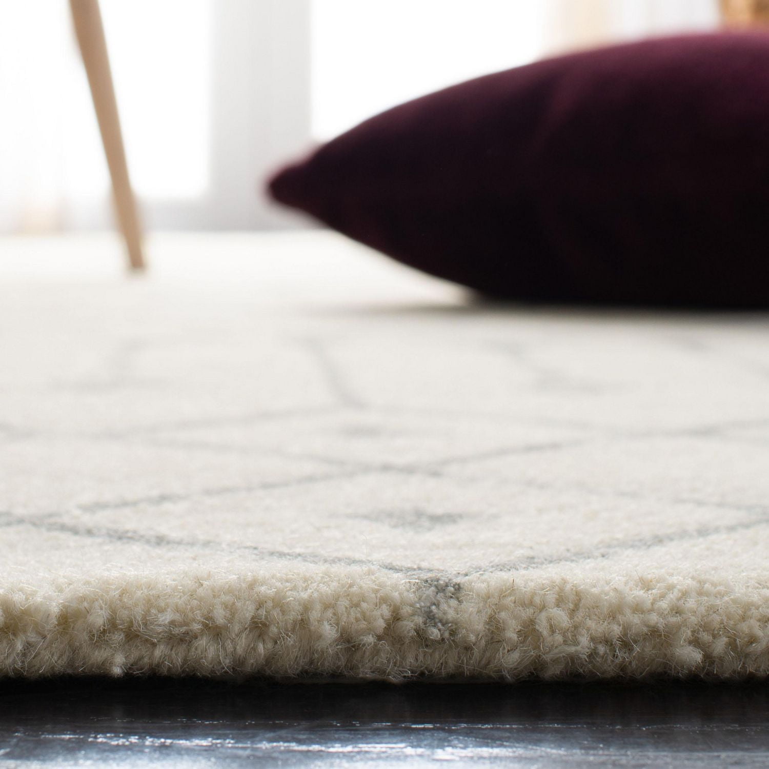 Safavieh Himalaya Darin Geometric Area Rug