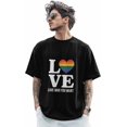 thumbnail image 1 of Camisetas para hombre, camiseta de algodón con cuello redondo y palabras de amor, manga corta, corazón a rayas de colores., 1 of 8