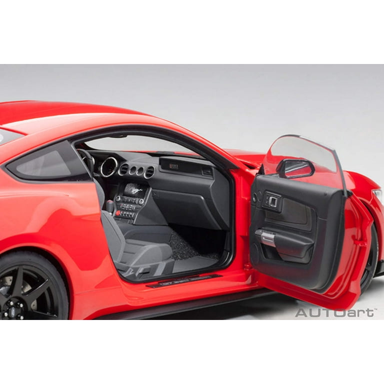 Ford Mustang Shelby GT-350R Race Red 1/18 Model Car by Ford Mustang Shelby GT-350R Race Red 1/18 Model Car by