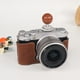 thumbnail image 4 of Media funda para cámara Fujifilm X-M5: elegante protector de cuero con correa, 4 of 7