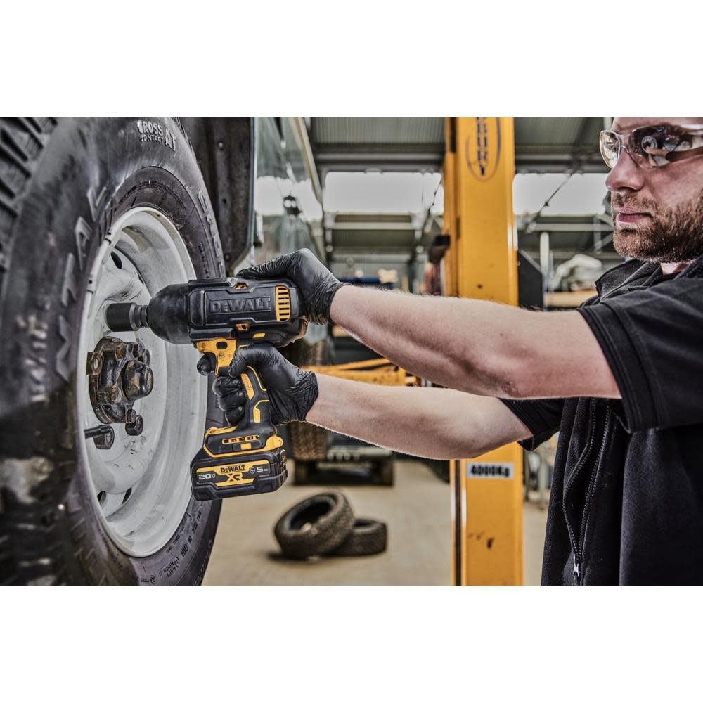 Dewalt 20V Max* Xr® 1/2 In. High Torque Impact Wrench With Hog Ring Anvil With (2) Oil-Resistant 5.0 Ah Batteries And Charger Kit