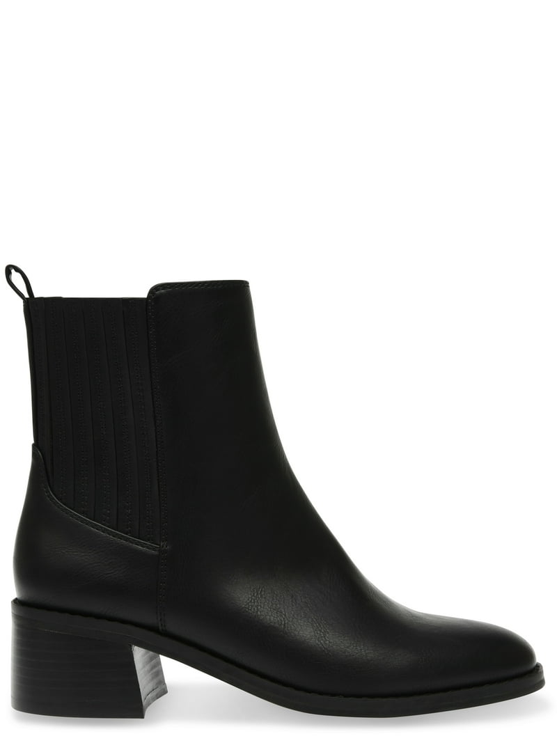 DV Dolce Vita Women's Delilah Block Heel Ankle Bootie