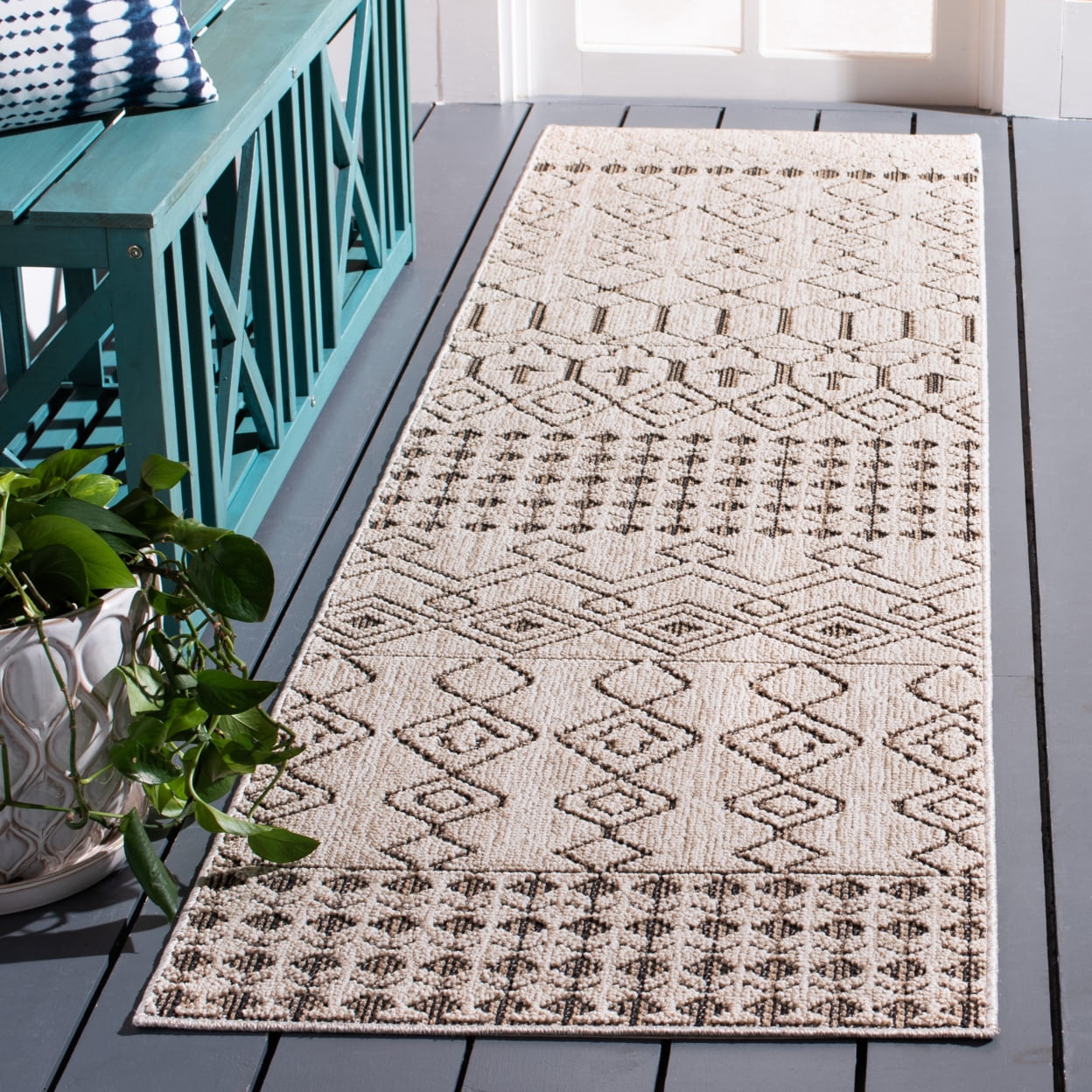 SAFAVIEH Global Antilla Diamond Indoor/Outdoor Area Rug, Beige/Dark Beig, 6'7" x 6'7" Round