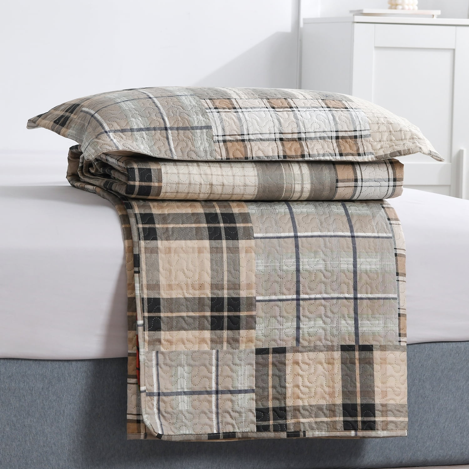 Kebury Plaid Quilt Set King Size Microfiber Ultra Soft Bedspread Ligthtweight Bedding Brown Coffee Quilt Coverlet Collection for Bedroom (1 Quilt, 2 Pillow Shams)