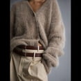 thumbnail image 4 of Cárdigan de Mujer, Suéter de Larga, Cárdigan con Botones y Cuello en V, Prenda de Punto de Moda. Caqui M, 4 of 8