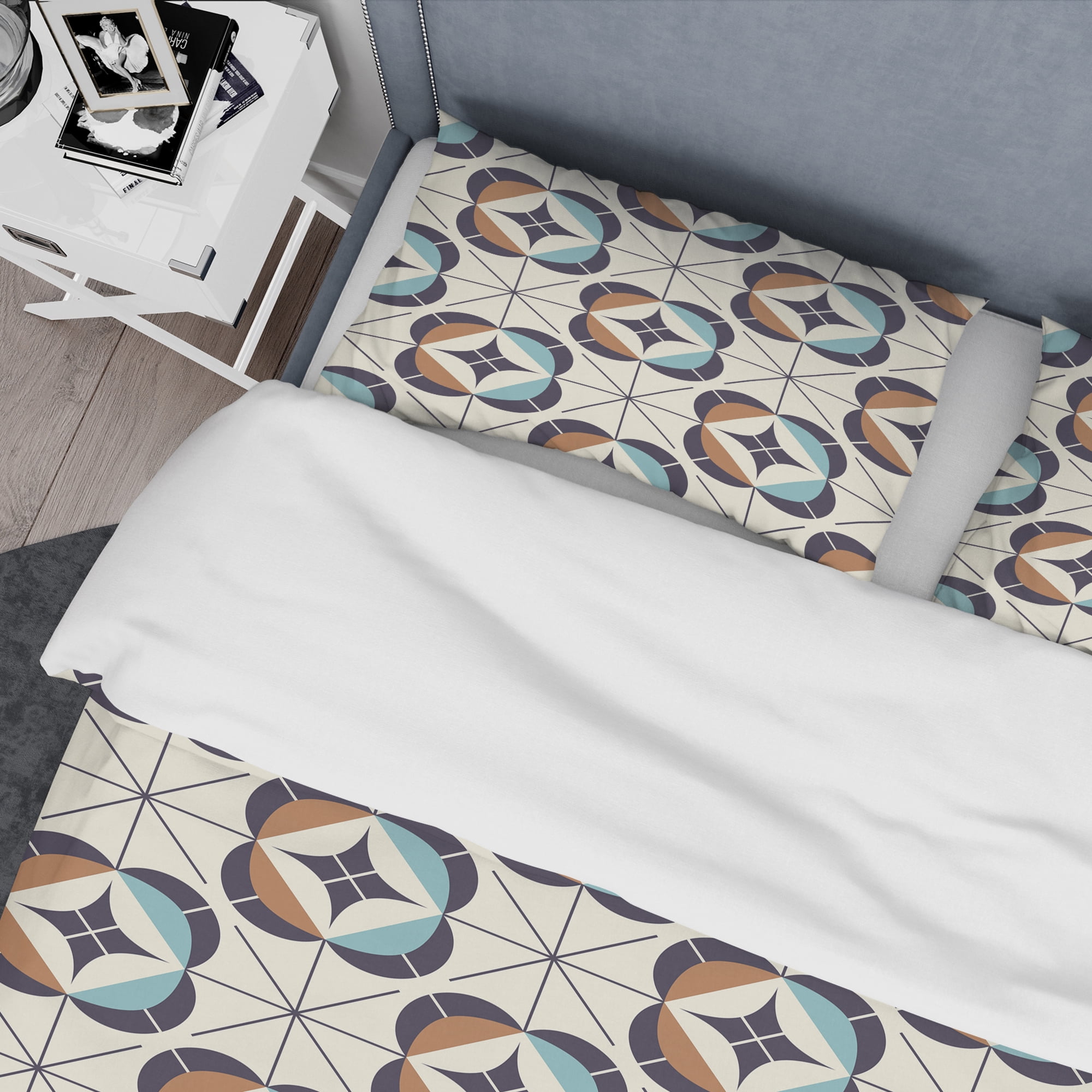 Designart 'Geometric Retro Design V' Mid-Century Modern Duvet Cover Set