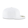 thumbnail image 3 of Gorra New Era New York Yankees blanca 59FIFTY ajustada 7 1/4, 3 of 5
