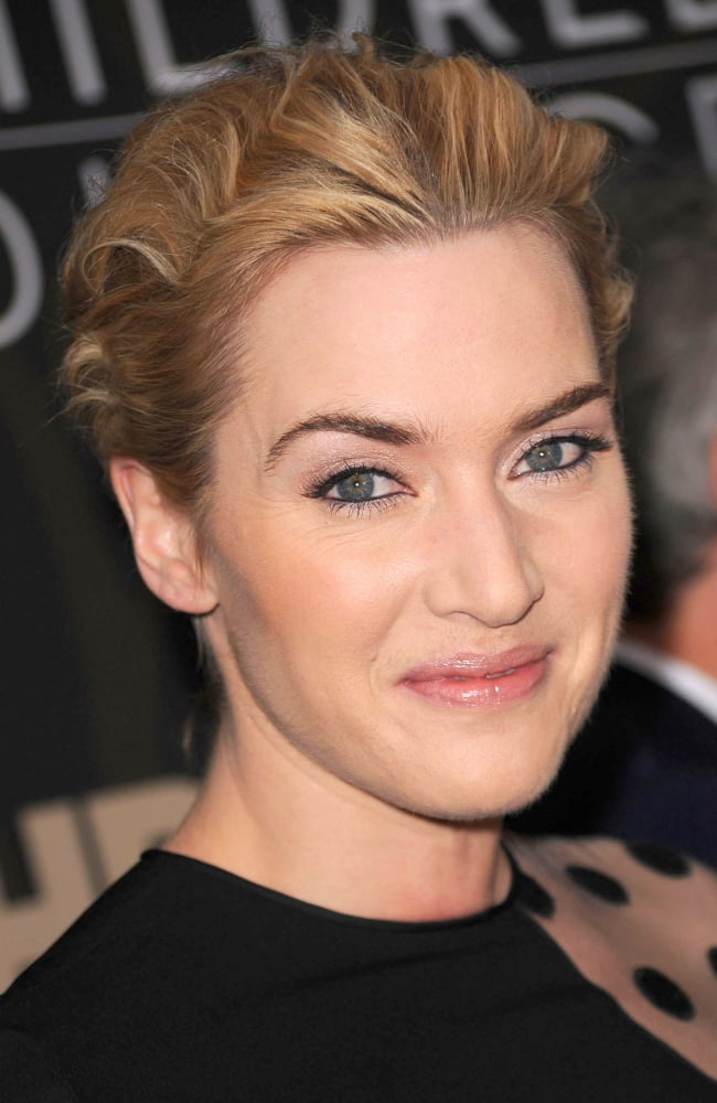 Kate Winslet At Arrivals For Mildred Pierce Premiere Canvas Art -  (16 x 20)