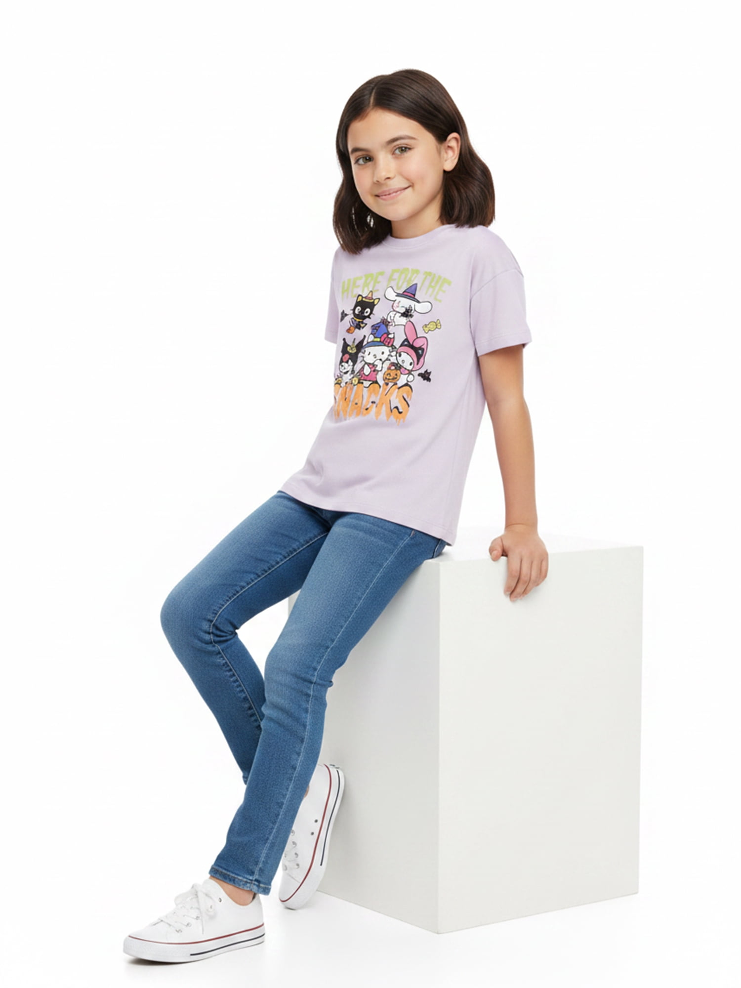 Hello Kitty and Friends Girls' Halloween Graphic Tee with Short Sleeves, Sizes 4-16