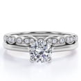 thumbnail image 1 of JeenMata Juego de Anillos de Boda con Filigrana Decorativa de Corte Redondo de 1,75 Quilates con Baño de Oro Blanco de 18 K sobre Plata (Personaliza la Banda de Tu Anillo de Bodas), 1 of 6