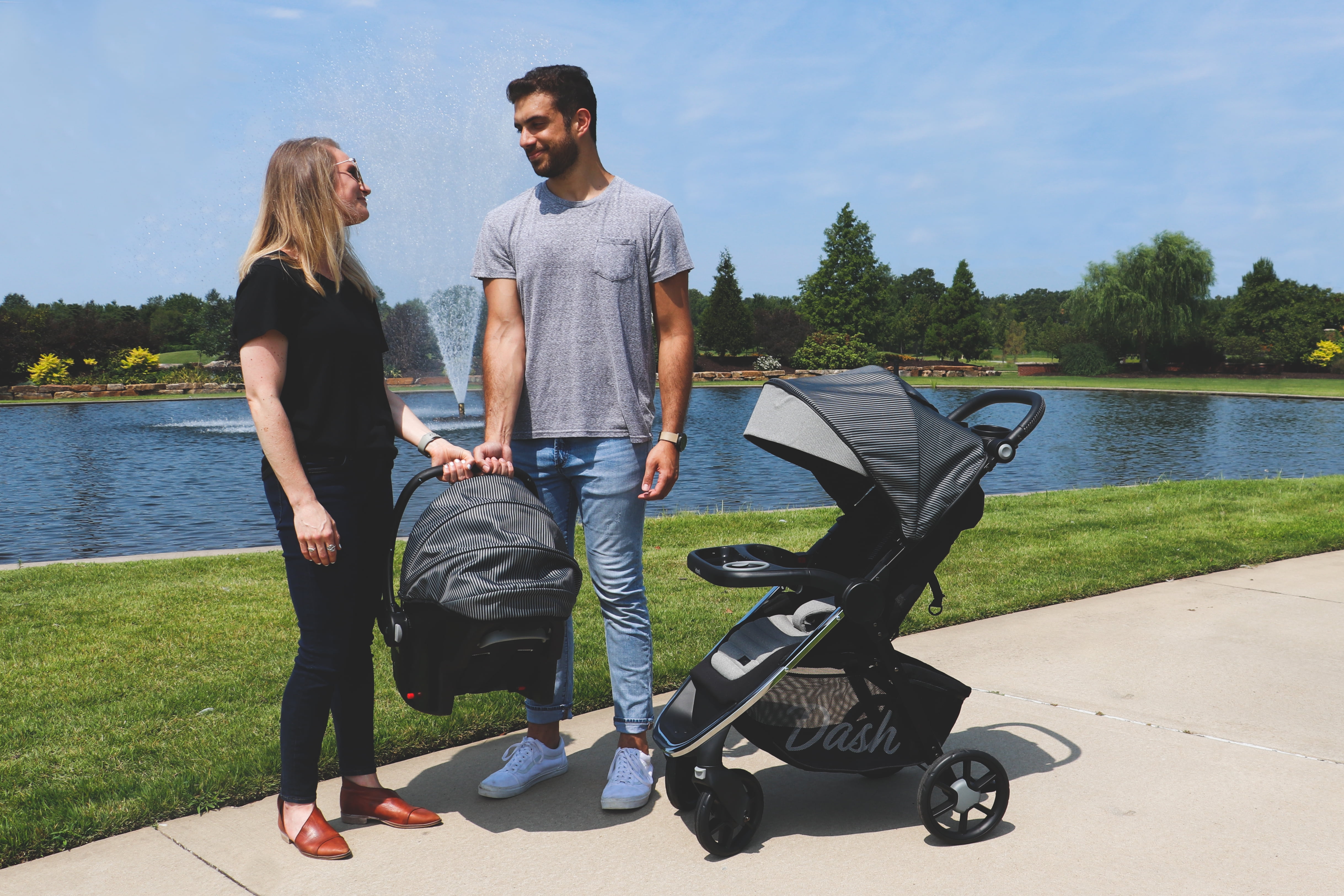 monbebe dash all in one travel system stores