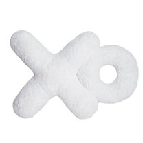 Valentine's Day XO Plush Throw Pillow Decorative White Pillow for Bedroom and Living Room Cute Room Decor Ideal for Gifts and Cozy Spaces