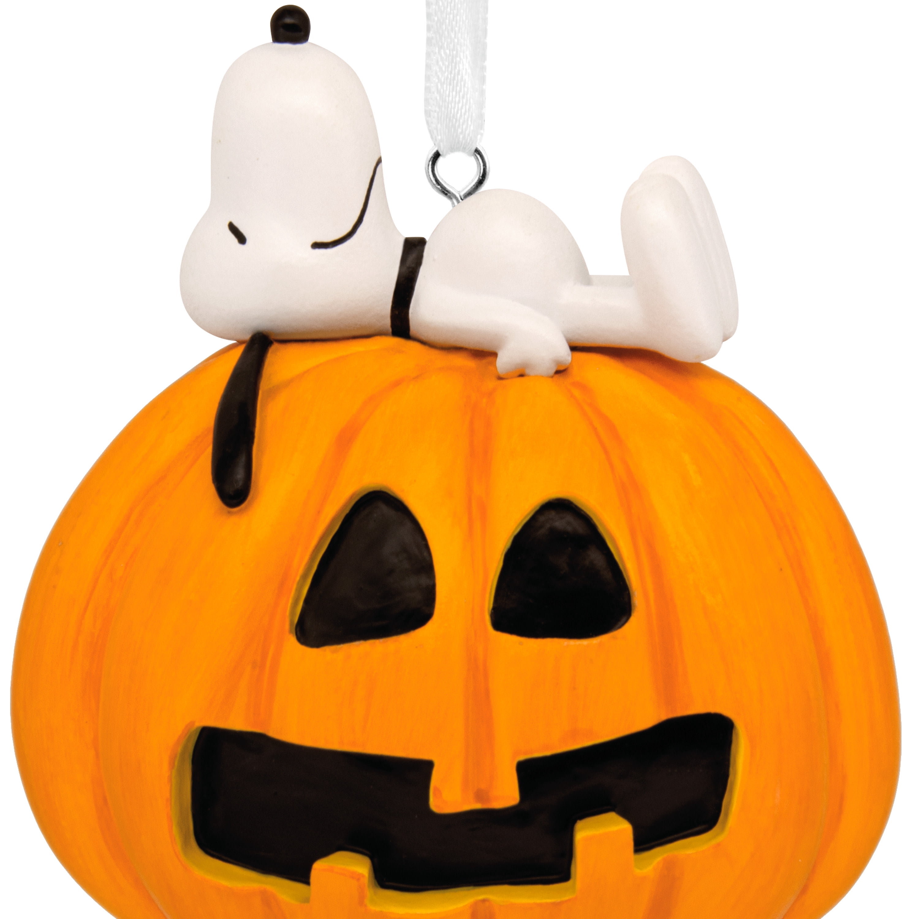 Hallmark Halloween Ornament (Peanuts Snoopy on Jack-o'-Lantern), 1 Count