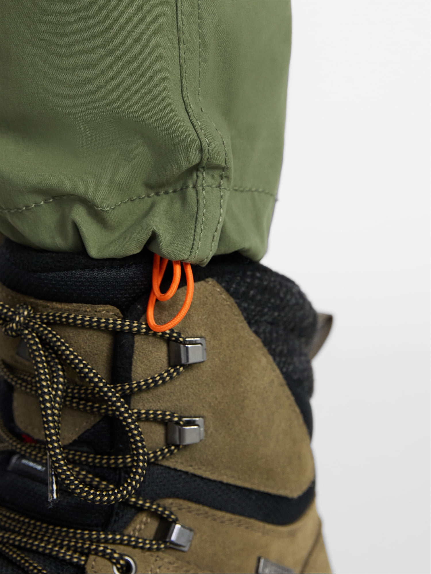 Ozark Trail Men's and Big Men's Cargo Pants, Sizes 30-46