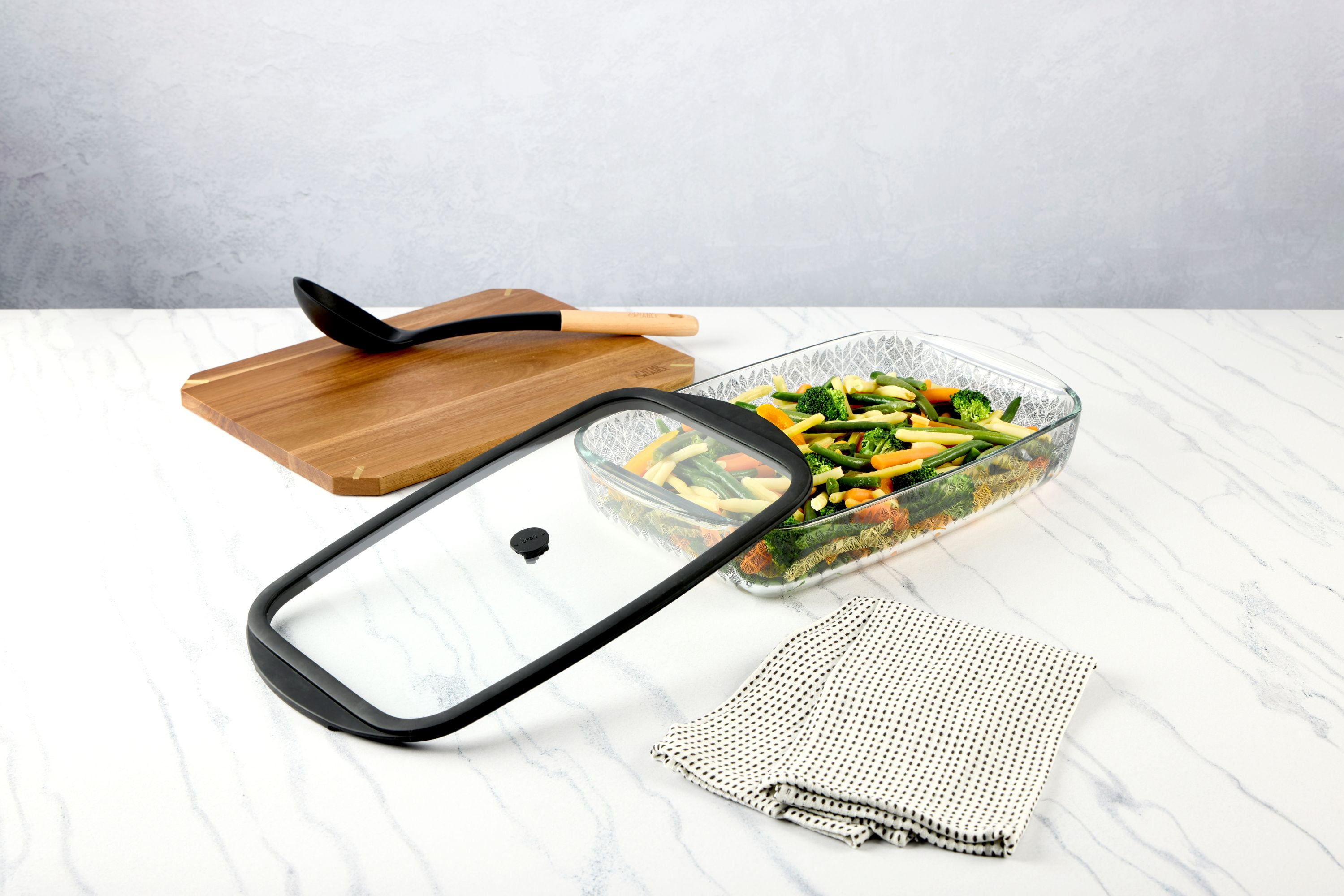 Thyme & Table 9"x15" Glass Baking Dish with Lid - Leaflets