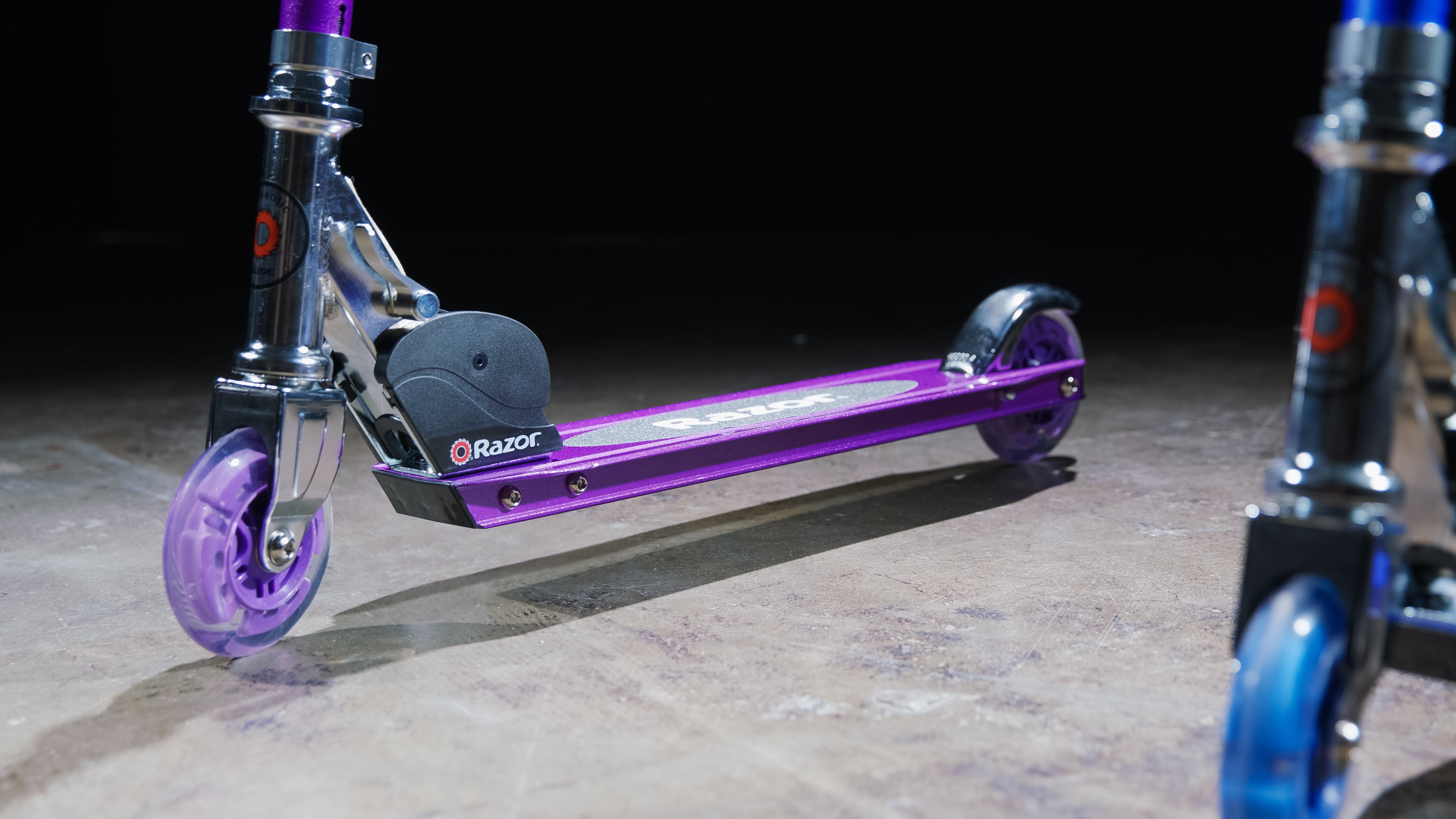 Razor S Folding Kick Scooter with Light-Up Wheel - Purple, for Kids Ages 5+ and up to 110 lbs - image 5 of 10