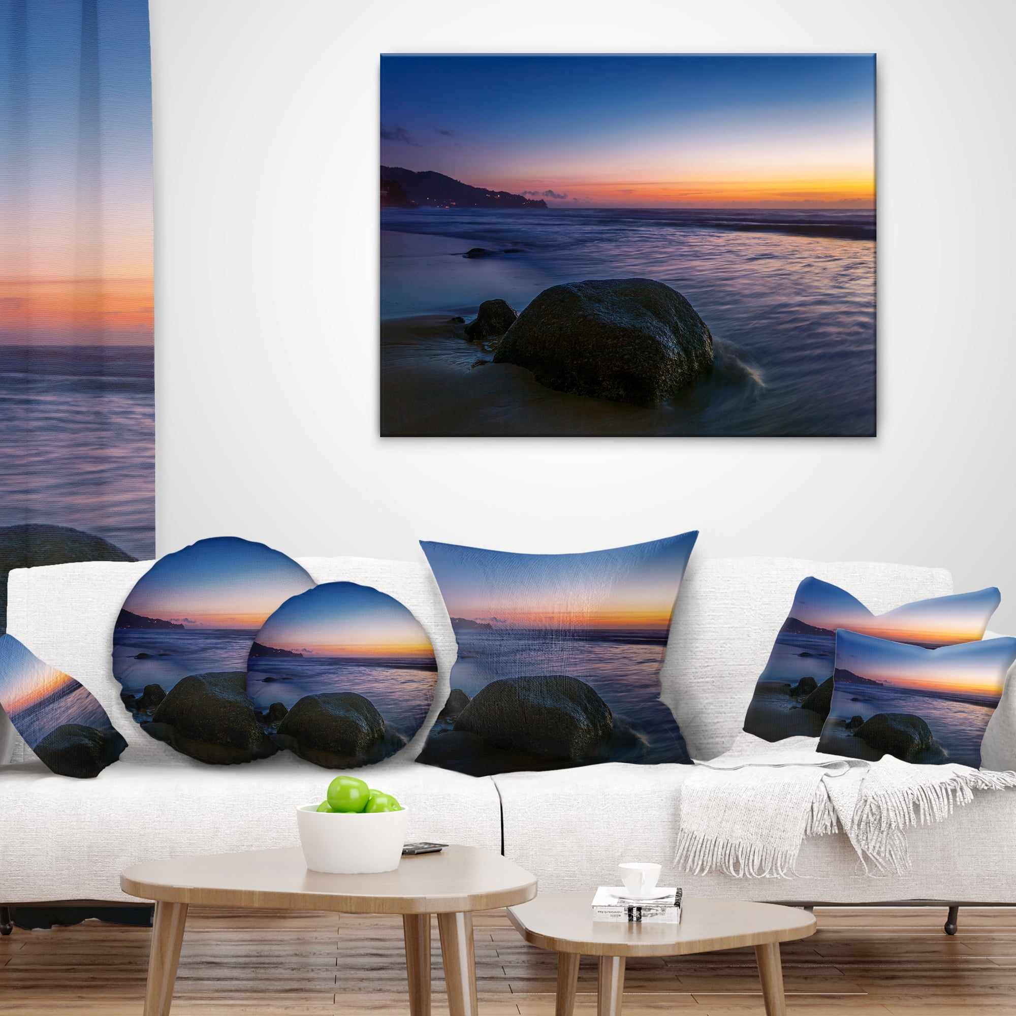 Designart Dark Tropical Seashore in Evening - Seascape Throw Pillow - 16x16