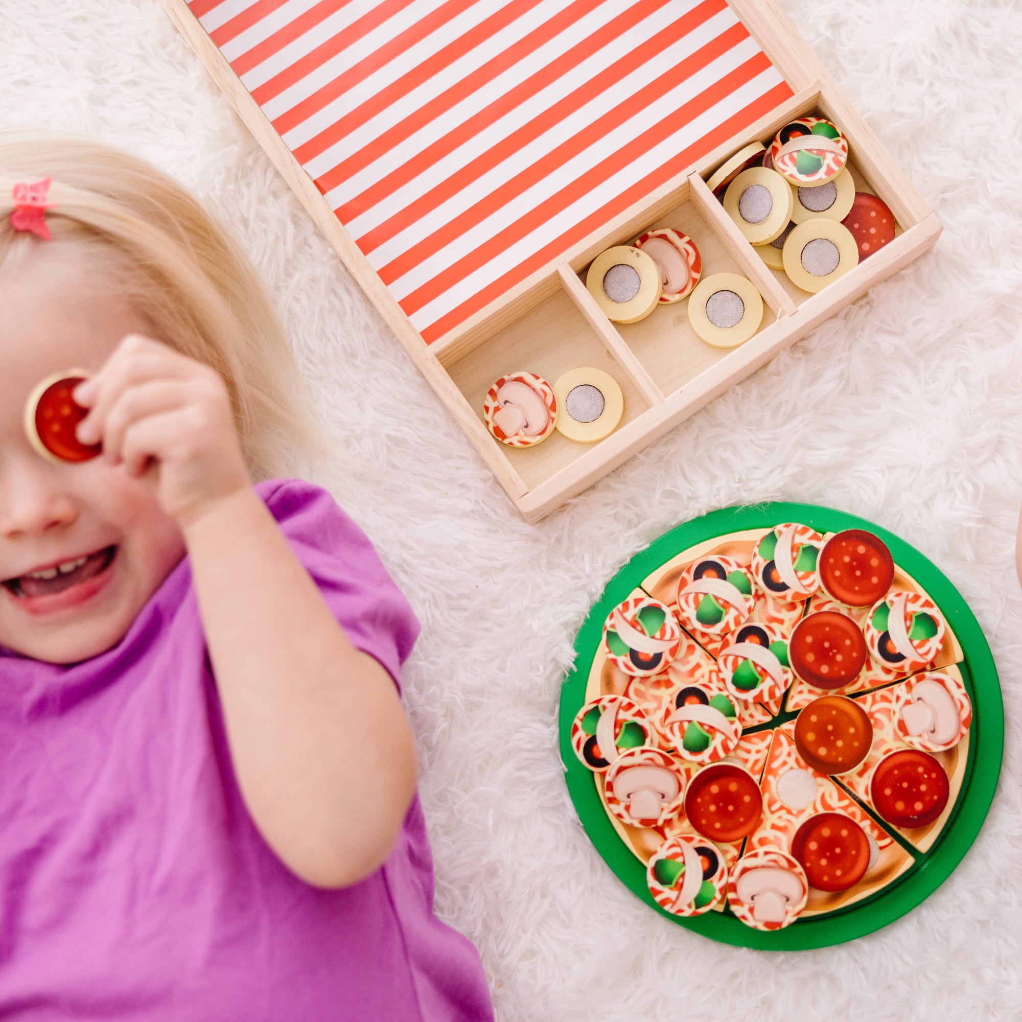 Melissa & Doug Wooden Pizza Party Play Food Set with 36 Toppings for Toddlers Age 3+