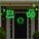 thumbnail image 4 of Paquete de 3 luces decorativas preiluminadas para el Día de San Patricio con espumillón y tréboles., 4 of 5