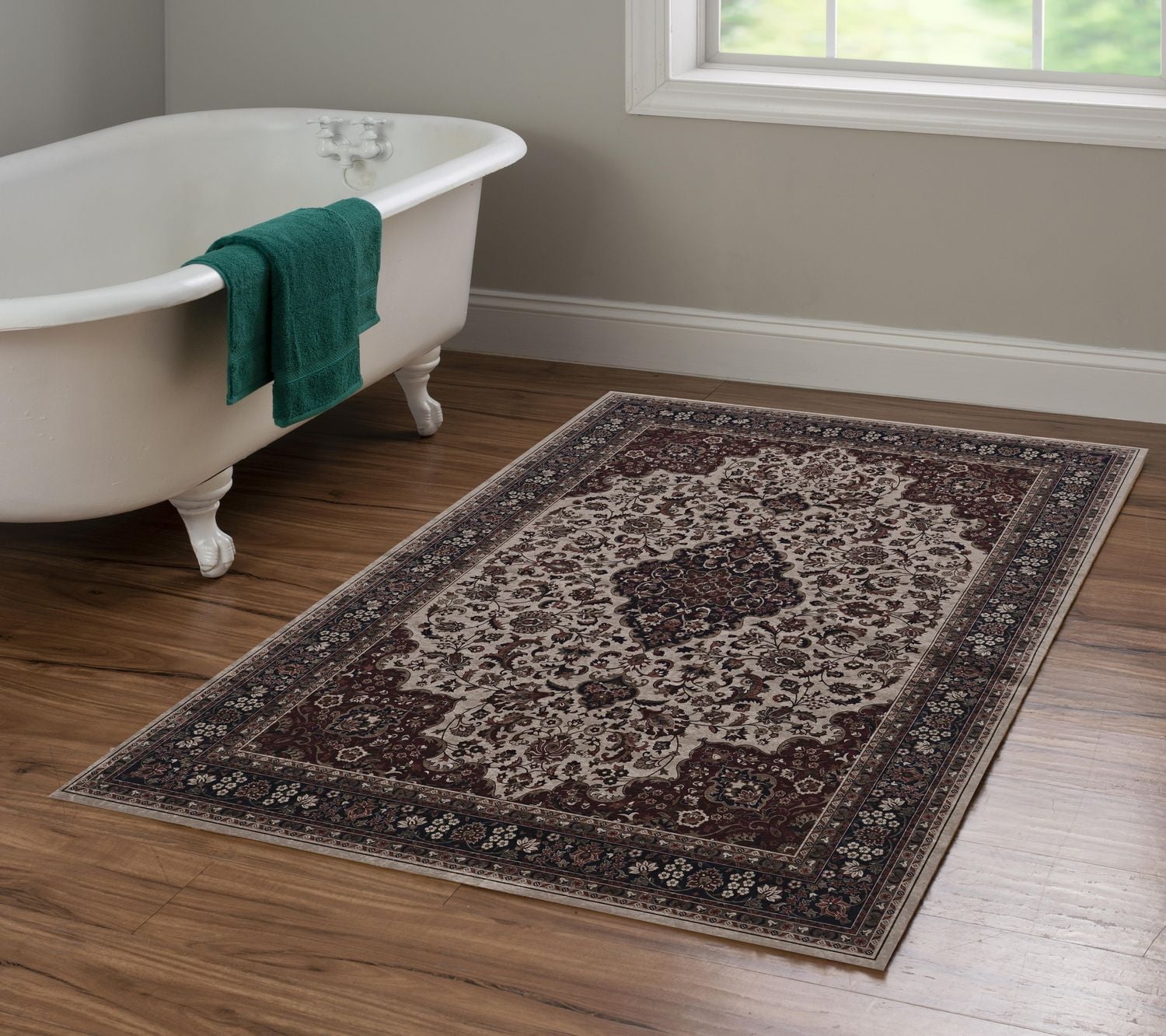 Tapis Emerald Bayer rouge & marine de 6 pi 7 po x 9 pi 7 po