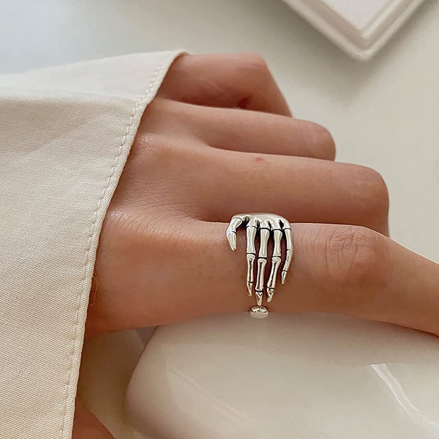 Anillo de calavera hecho a mano Hip Hop Anillo de calavera de cinco garras Anillo de palma gótica Serie oscura Anillo de cóctel de Halloween Regalos de Navidad para mujeres y niñas (plata antigua) JAMW Sencillez