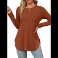 thumbnail image 1 of Camisa de Larga con Cuello Redondo para Mujer, Básica, Holgada, Informal Rojo Ladrillo M, 1 of 5
