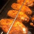 thumbnail image 2 of Rieles de sujeción para asar alitas de pollo, clip de metal para asar, tenedor de barbacoa reutilizable, rieles de ala de pollo para parrilla (2 unidades), 2 of 5